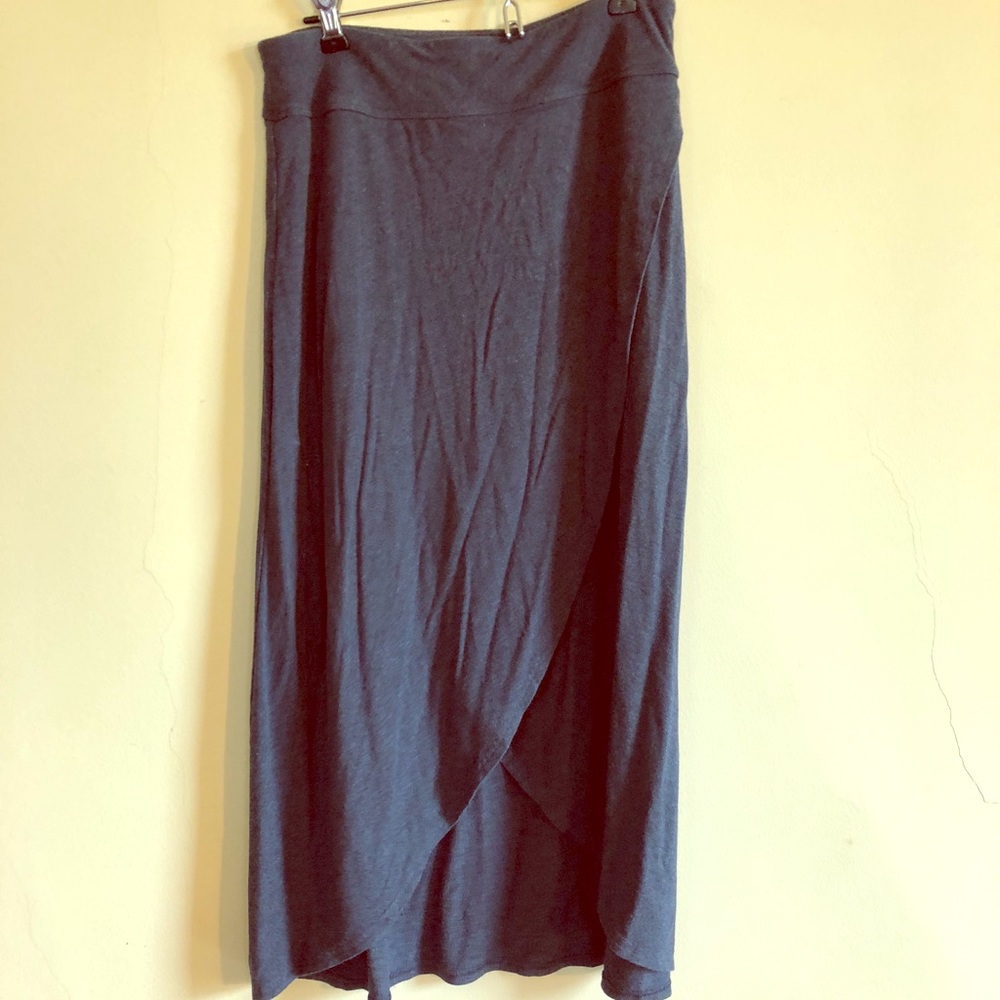 Knee length casual skirt